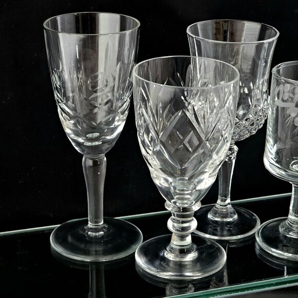 Decorative Cut Glass Liquor Cocktail Cordial Glasses (4) Collection mismatched - Picture 4 of 9